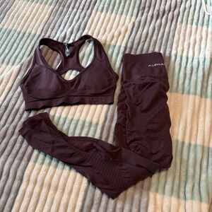 Alphalete Set! Contour Bra and legging
